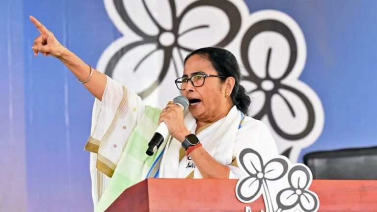 Mamata Banerjee: ఆ గవర్నర్ ఉన్నంతవరకు రాజ్‌భవన్‌కు వెళ్లను