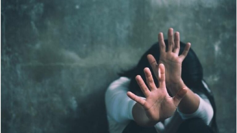 Crime News: దారుణం.. 19 ఏళ్ల యువతిని కిడ్నాప్‌ చేసి యువకుడు అత్యాచారం