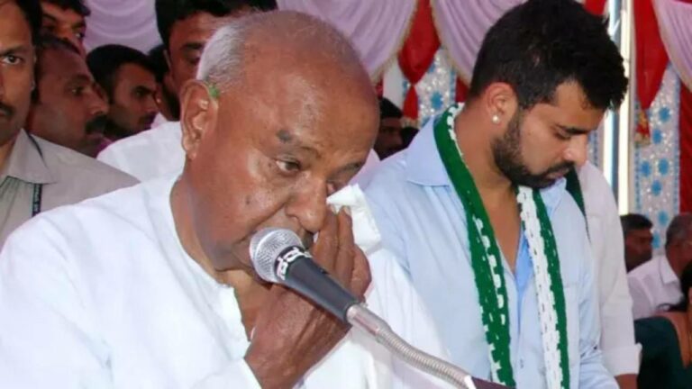 Deve Gowda: “వెంటనే పోలీసులకు లొంగిపో, నా ఆగ్రహాన్ని చూడొద్దు”.. ప్రజ్వల్ రేవణ్ణకు మాజీ ప్రధాని హెచ్చరిక..