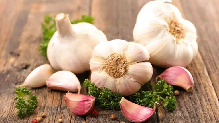 Garlic : శరీరంలోని ఈ సమస్యలన్నింటిని వెల్లుల్లి నయం చేస్తుంది..!