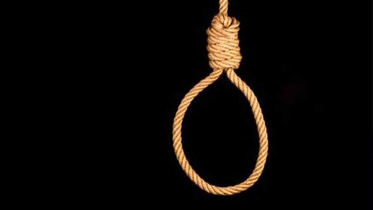 Suicide : తనకు స్నేహితుల కంటే తక్కువ మార్కులు వచ్చాయని ఆత్మహత్య