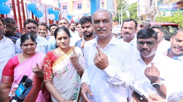 Harish Rao : ప్రజాస్వామ్యం బలపడాలంటే అందరూ ఓటింగ్ లో పాల్గొనాలి