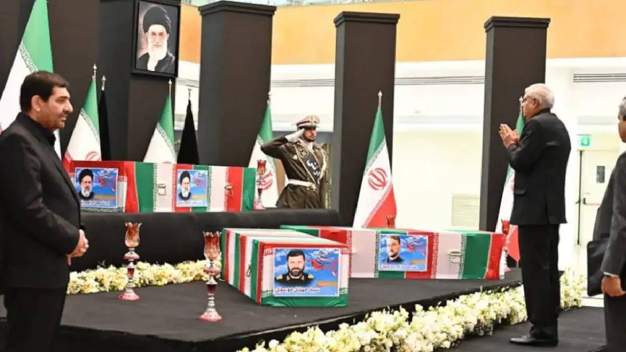 Ebrahim Raisi: భారత్ తరుపున ఇరాన్ అధ్యక్షుడి అంత్యక్రియలకు హాజరైన ఉపరాష్ట్రపతి..