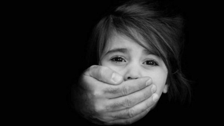 Children Sales: హైదరాబాద్‌ లో పిల్లల అమ్మకాల ముఠా గుట్టురట్టు..