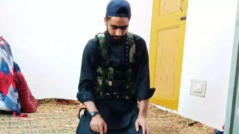 Jammu Kahmir: లష్కర్ కమాండర్‌తో సహా ముగ్గురు ఉగ్రవాదుల్ని హతమార్చిన భద్రతా బలగాలు..