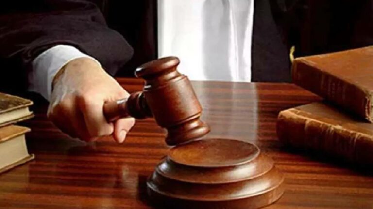 High Court: కుటుంబం నుంచి విడిపోవాలని భర్తపై భార్య ఒత్తిడి.. హైకోర్టు సంచలన తీర్పు..