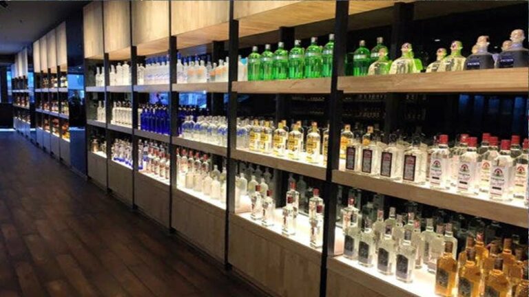 Liquor Price Hike : మందుబాబులకు అలర్ట్‌.. రాష్ట్రంలో పెరగనున్న మద్యం ధరలు?