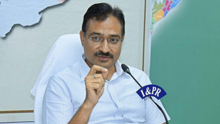 AP CEO MK Meena: పోలింగ్ శాతం ఇంకా పెరిగే అవకాశం ఉంది..
