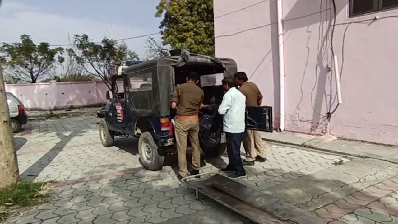 Heart breaking Incident: అంత్యక్రియలకు డబ్బులు లేవని మూడు రోజులుగా ఇంట్లోనే మృతదేహం