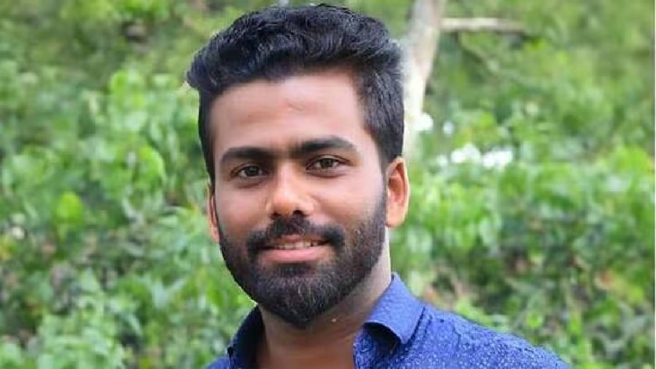 Elephant attack: ఏనుగుల దాడిలో ప్రముఖ న్యూస్ ఛానెల్ కెమెరామెన్ మృతి..