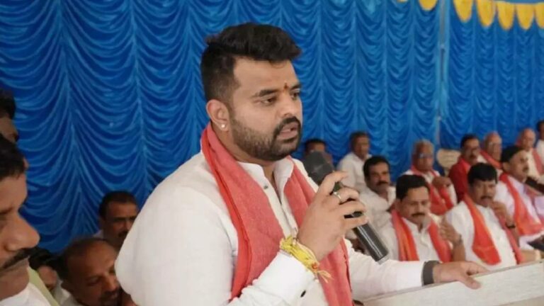 Prajwal Revanna: సెక్స్ టేపుల కేసులో ప్రజ్వల్ రేవణ్ణకు కోర్టు షాక్.. అరెస్ట్ తప్పదు..