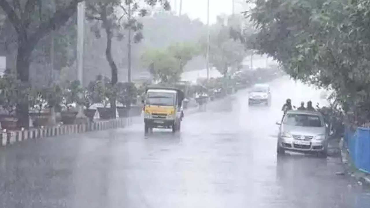 Hyderabad Rains : హైదరబాద్‌లో పలు చోట్ల భారీ వర్షం..
