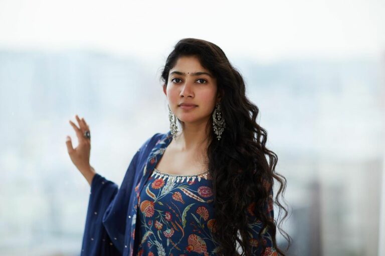 Sai Pallavi : కోట్లు ఇచ్చిన ఆ పని చెయ్యనని చెప్పేసిన సాయి పల్లవి..