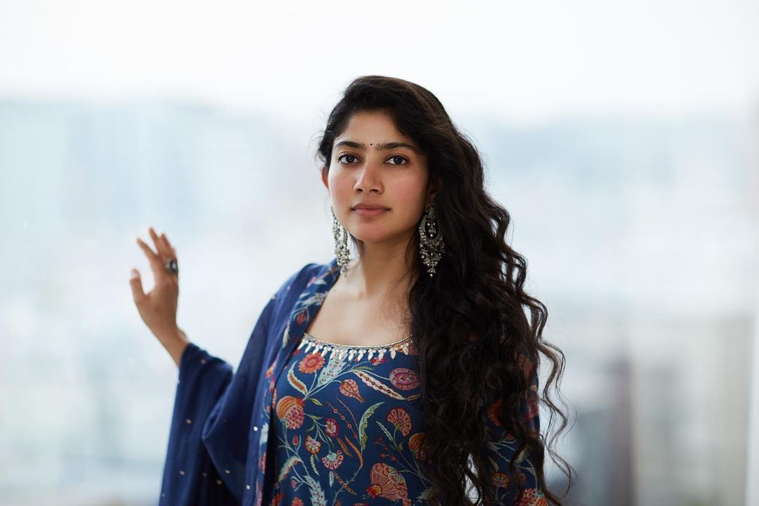 Sai Pallavi : కోట్లు ఇచ్చిన ఆ పని చెయ్యనని చెప్పేసిన సాయి పల్లవి..