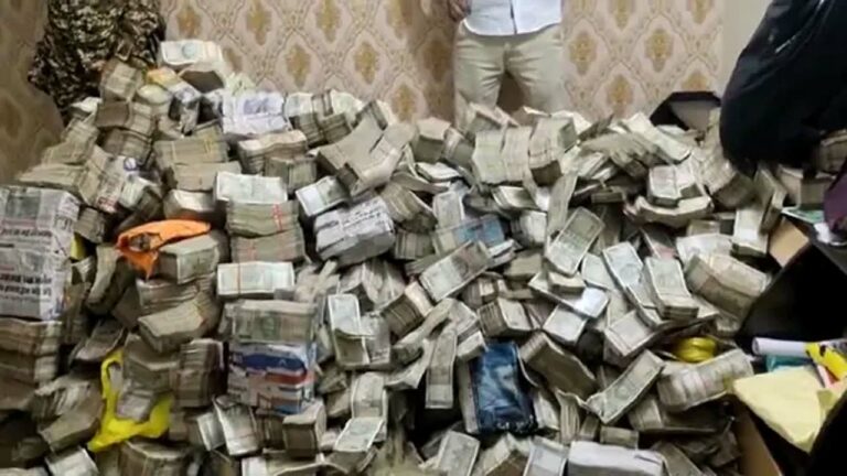 Jharkhand: భారీగా నోట్ల కట్టలు బయటపడిన కేసులో మంత్రికి ఈడీ సమన్లు