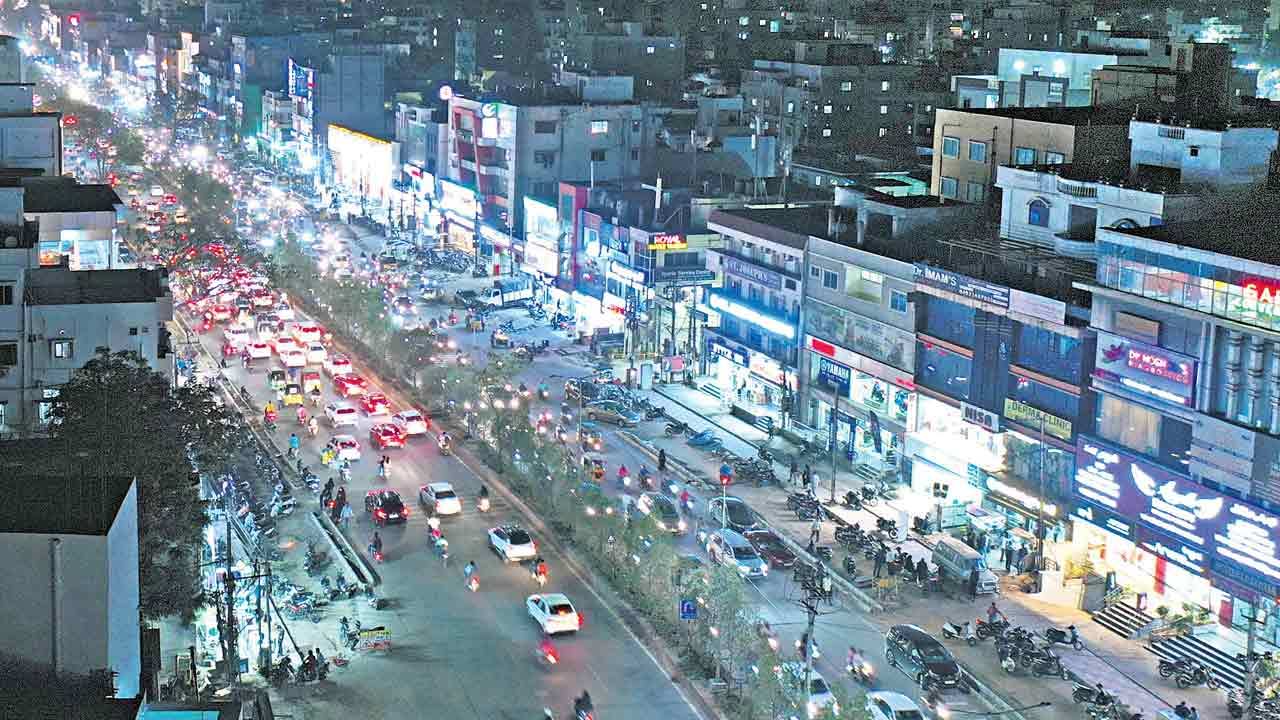 High Street Stores : దేశంలోని హై స్ట్రీట్ రిటైల్‌ రంగలో హైదరాబాద్‌కు మూడవ స్థానం