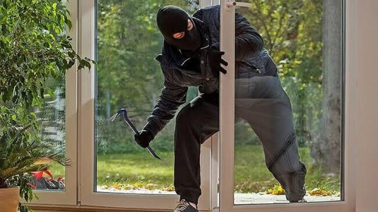 Baby Kidnap: వస్తువులు అమ్మే వారితో జాగ్రత్త.. ఇంట్లోకి ప్రవేశించి చిన్నారిని ఎత్తుకెళ్లిన దొంగ