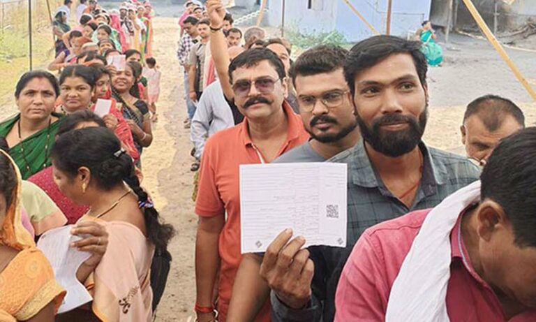 Election Commission: మూడో దశలో నమోదైన పోలింగ్ శాతం ఎంతంటే..!