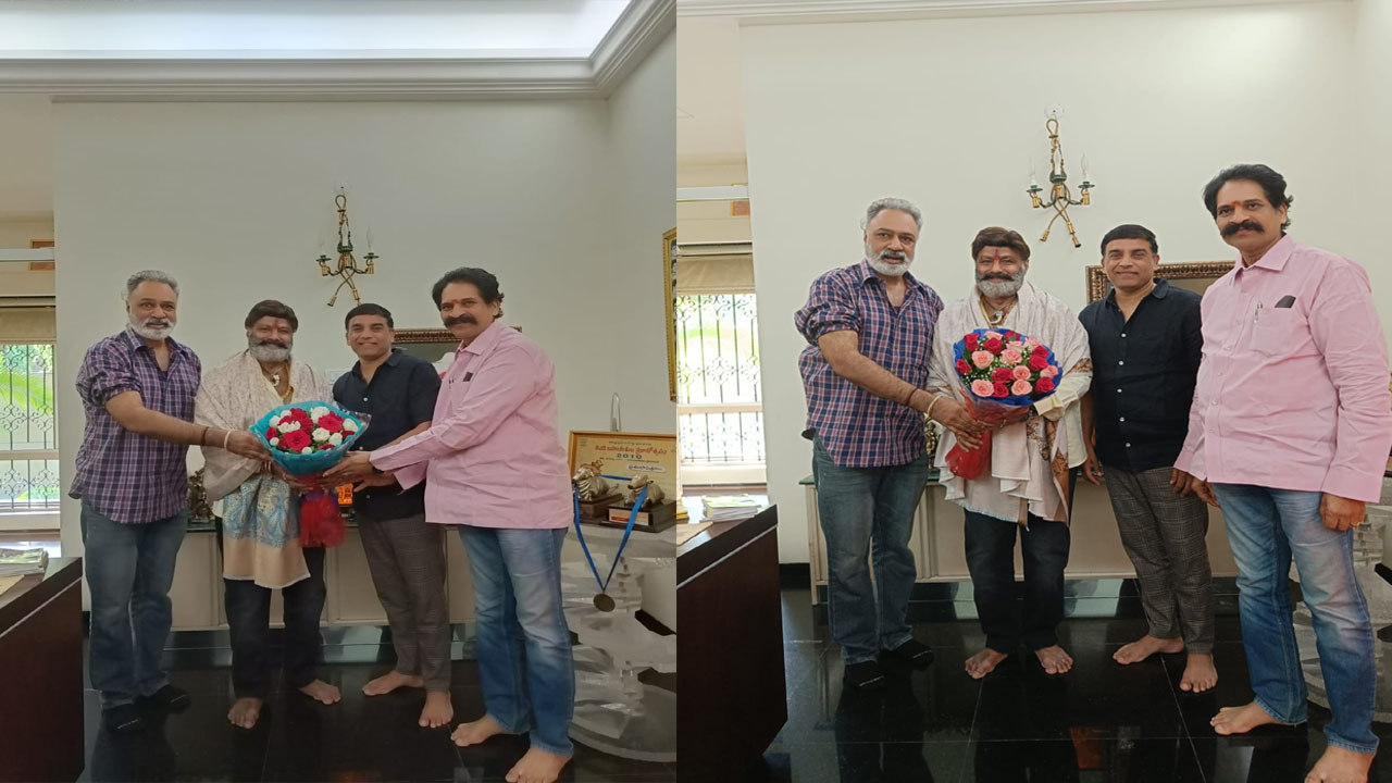 Nandamuri Balakrishna: ఇండస్ట్రీలో 50 ఏళ్ళు పూర్తి చేసుకున్నా బాలయ్య..  సినీ పరిశ్రమ తరపున సన్మానం