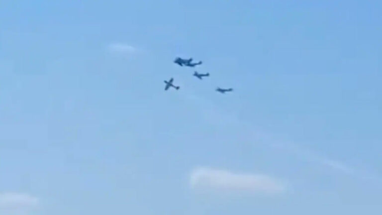 Air Show: పోర్చుగల్‌ ఎయిర్‌ షోలో రెండు విమానాలు ఢీ, పైలట్‌ మృతి.. వీడియో