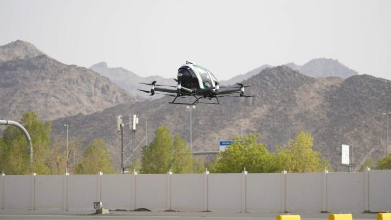 Air Taxi: ప్రపంచంలోనే మొట్టమొదటి ఎయిర్ టాక్సీ ప్రారంభం.. ఎక్కడంటే..