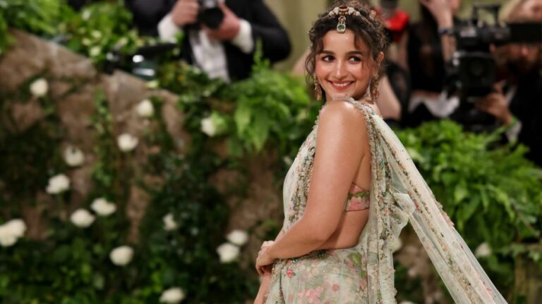 Alia Bhatt: హాలీవుడ్‌ సినిమా చేయడానికి కారణం అదే: అలియా