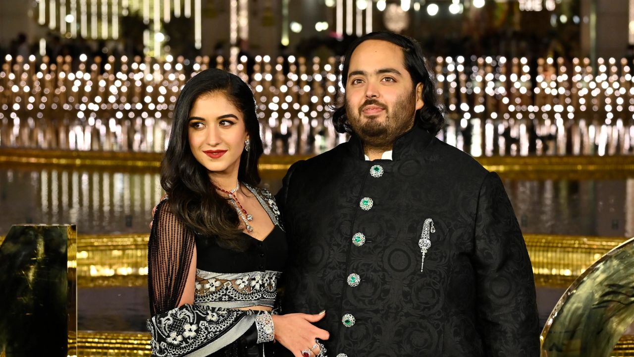 Anant Ambani Wedding: స్టార్ హీరోల ఇంటికి అనంత్‌ అంబానీ.. పెళ్లికి రావాలంటూ ప్రత్యేక ఆహ్వానం!