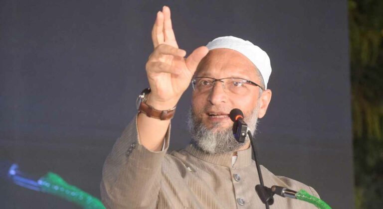 Hyderabad: హైదరాబాద్ లో ముందంజలో ఎంఐఎం అభ్యర్థి అసదుద్దీన్ ఒవైసీ