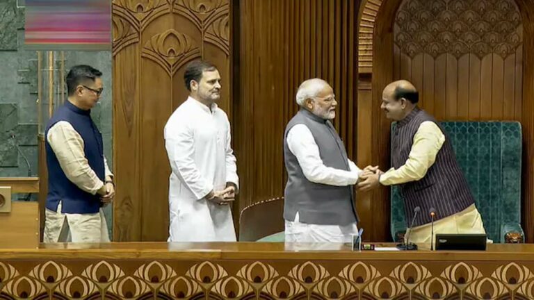 Lok sabha: ఎమర్జెన్సీపై 2 నిమిషాల మౌనం.. విపక్షాల ఆందోళన.. వాయిదా