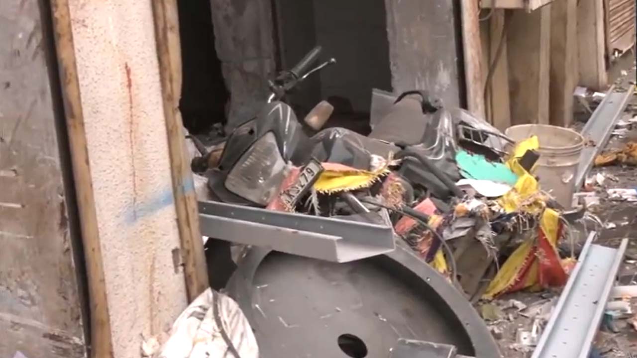 Gujarat: గుజరాత్‌ పౌడర్ కంపెనీలో పేలుడు.. ఇద్దరు మృతి