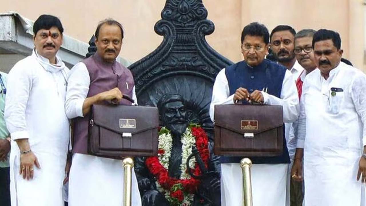 Maharashtra Budget: ముందుగానే ప్రజలకు ఎన్నికల తాయిలాలు.. బడ్జెట్ అంతా వరాలే