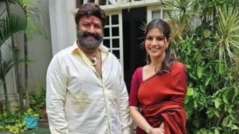 Varalaxmi Sarathkumar: బాలకృష్ణ దంపతులకు శుభలేఖ ఇచ్చిన వరలక్ష్మి.. పిక్స్ వైరల్!