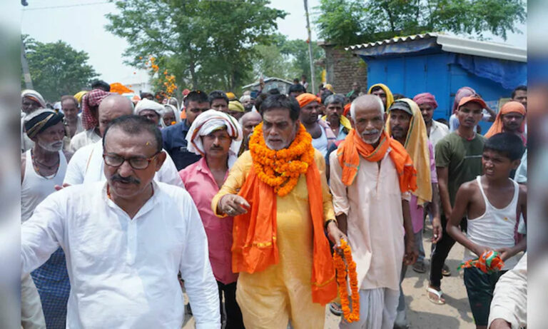 Bihar: ఓటింగ్ రోజున విధ్వంసం.. కేంద్ర మంత్రి కాన్వాయ్‌పై కాల్పులు