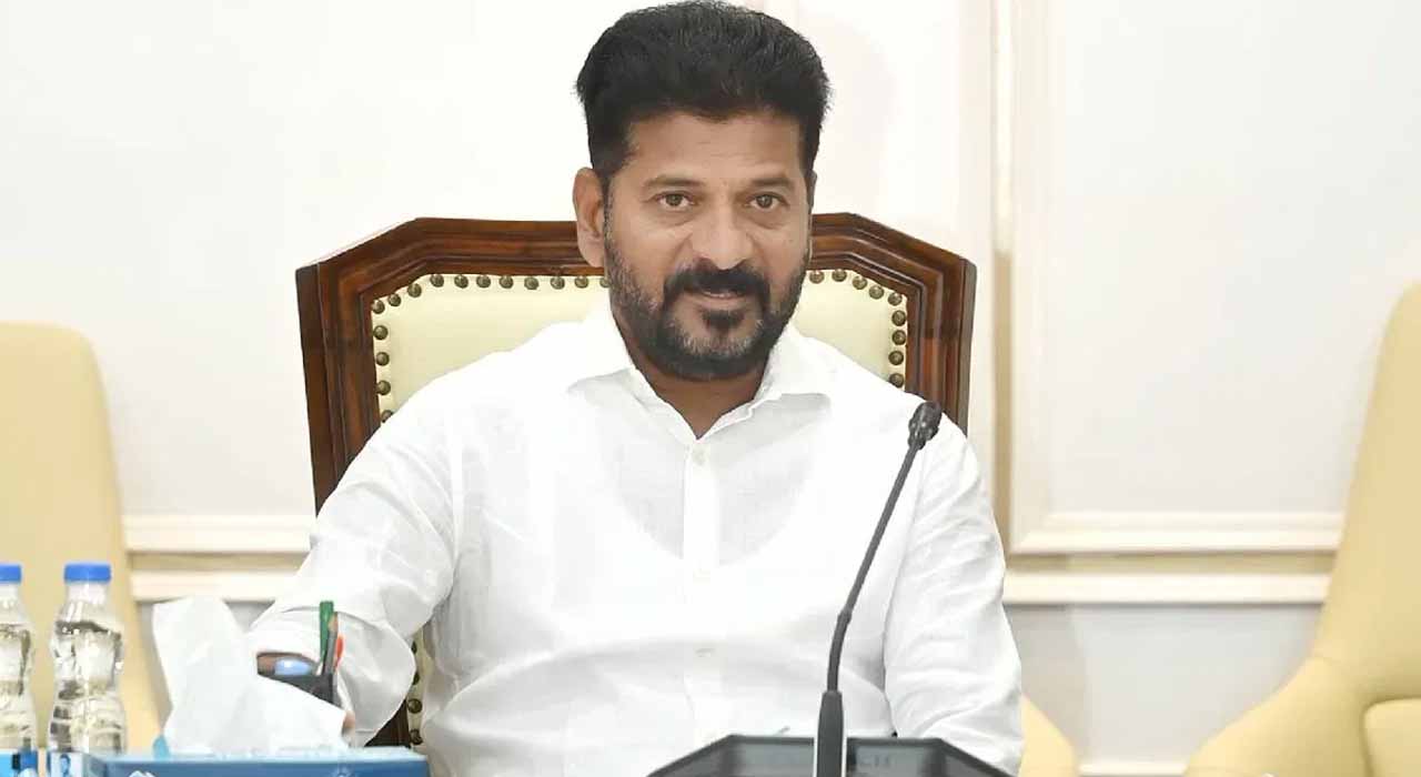 CM Revanth Reddy: లా అండ్ ఆర్డర్ పట్ల కఠినంగా వ్యవహరించాలి.. డీజీపీకి సీఎం రేవంత్ ఆదేశాలు