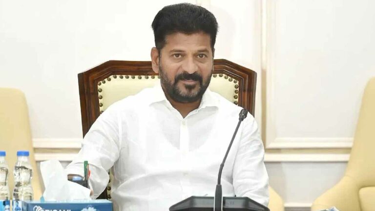 CM Revanth Reddy:  పంచాయతీ రాజ్‌ శాఖపై సీఎం సమీక్ష.. పంచాయతీ ఎన్నికలపై కీలక నిర్ణయం?