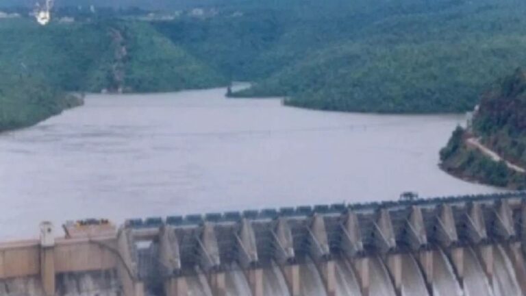 Water Crisis : దేశంలోని 150 రిజర్వాయర్లలో మిగిలింది… కేవలం 23 శాతం కంటే తక్కువ నీరేనట