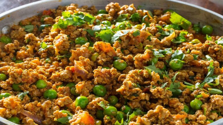 Chicken Keema Matar Recipe: చికెన్⁭తో ఇలా ట్రై చేయండి.. లొట్టలేసుకుని తింటారు