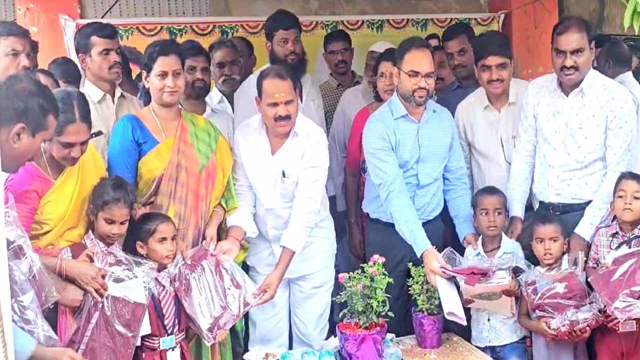 Collector Shashanka: ప్రభుత్వ పాఠశాలలో చదువుకోనే కలెక్టర్ అయ్యాను..