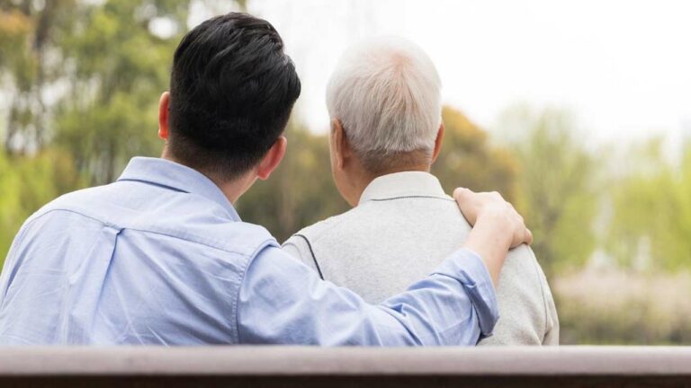 Fathers Day 2024: తండ్రీకొడుకుల బంధం బలంగా ఉండాలంటే ఏం చేయాలి?