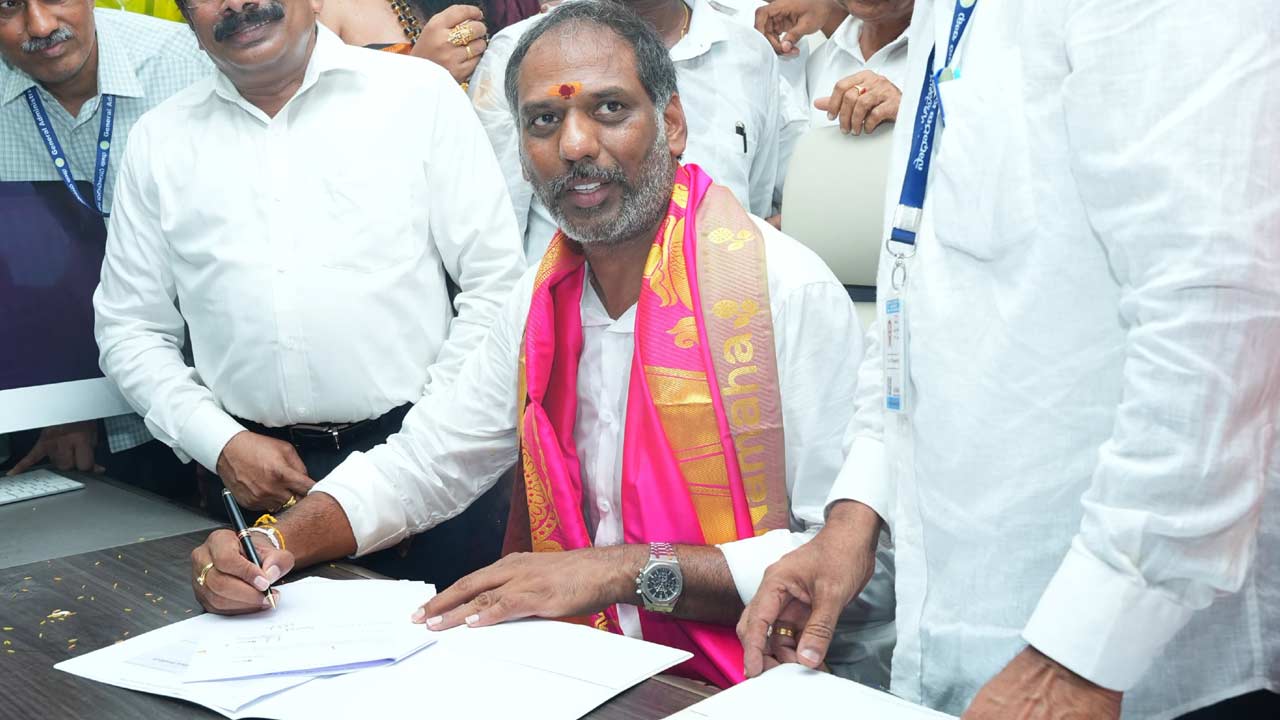 Minister Gottipati Ravikumar: వ్యవసాయానికి ఉచిత విద్యుత్‌.. మంత్రి కీలక ఆదేశాలు..