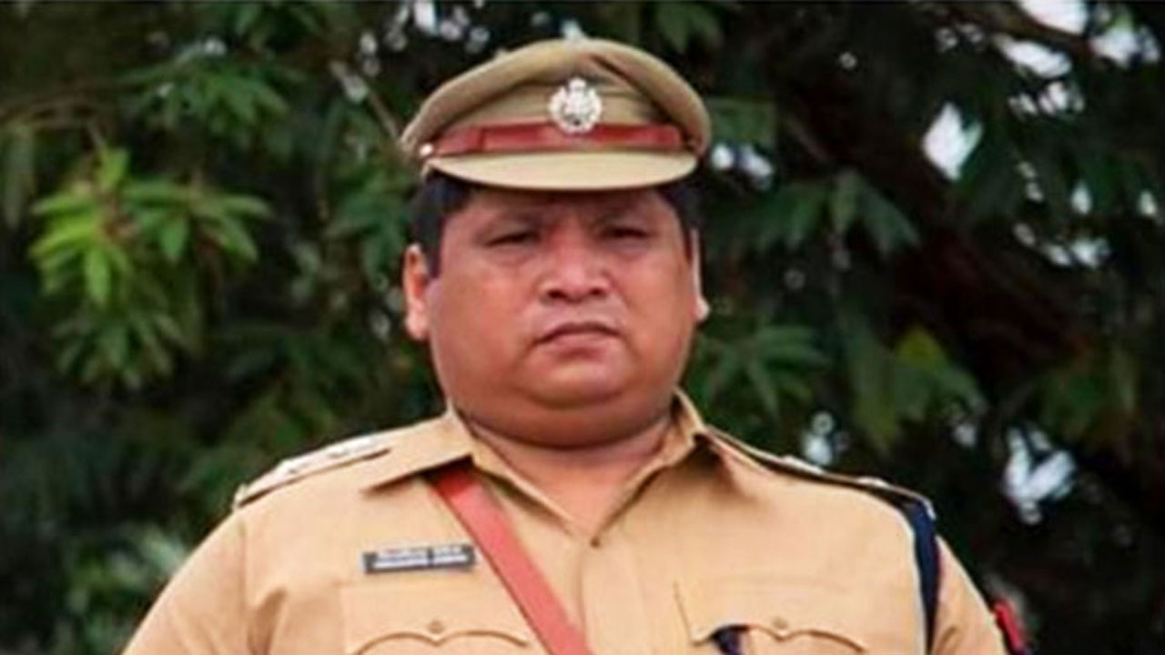 Assam: భార్య మృతి తట్టుకోలేక ఐపీఎస్ ఆత్మహత్య..