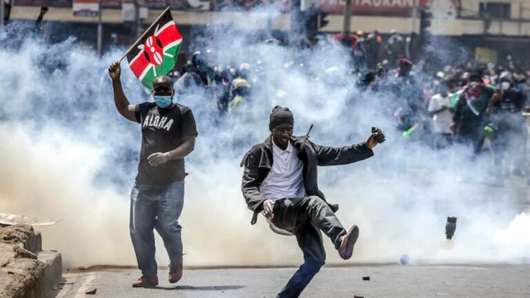 Indians In Kenya: “కెన్యాలోని భారతీయులు జాగ్రత్త”.. హింస నేపథ్యంలో కేంద్రం కీలక సూచన..