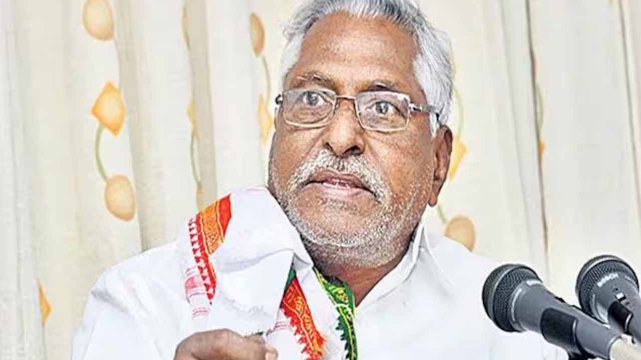 Jeevan Reddy : నేను మాట్లాడితే ఎమ్మెల్యే సంజయ్ ఉలిక్కి పడడం ఎందుకు ..