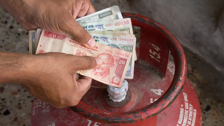 LPG Cylinder: మీ ఇంట్లో గ్యాస్ తొందరగా అయిపోతుందా.. ఇలా చేస్తే ఎక్కువ రోజులు వస్తుంది