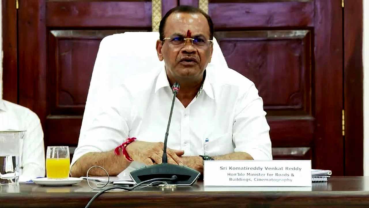 Komatireddy Venkat Reddy: గత ప్రభుత్వం నిర్లక్ష్యం వల్లే రీజినల్ రింగ్ రోడ్ ప్రాజెక్టు ఆలస్యం