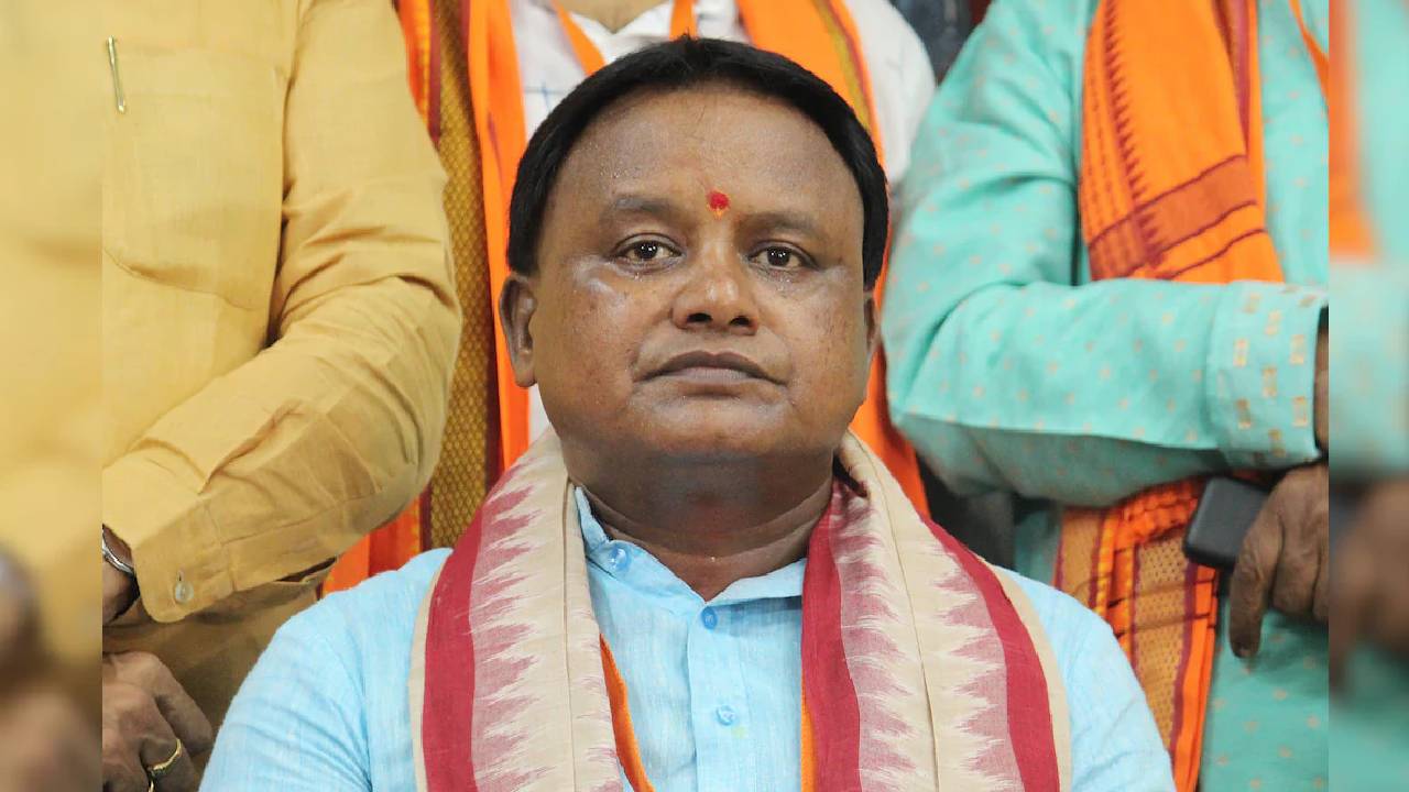 Mohan Charan Majhi: ఒడిశా సీఎంగా మోహన్ మాఝీ ప్రమాణస్వీకారం..