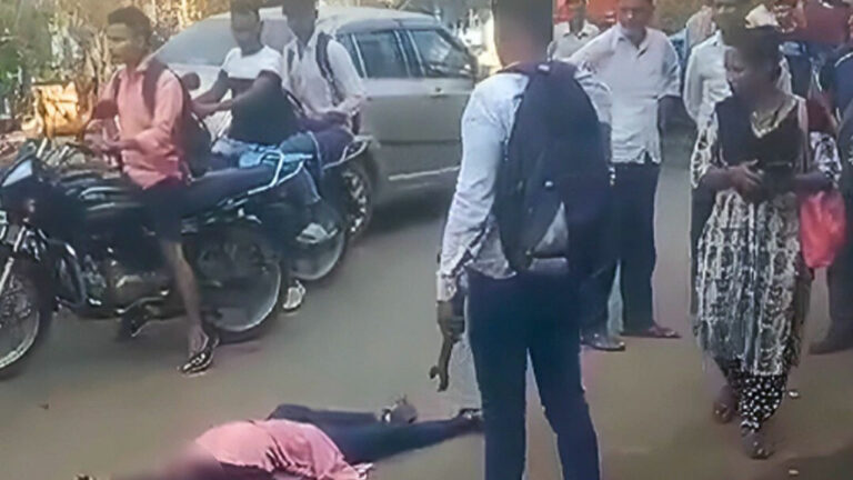 Mumbai: నాకెందుకు అన్యాయం చేశావ్.. ప్రియురాలిని రాడ్⁭తో కొట్టి చంపిన ప్రియుడు