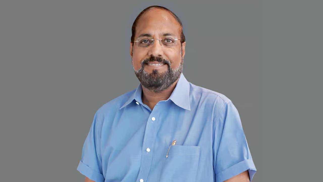 Success Story: అప్పుడు రూ.250 జీతానికి పని చేశాడు.. ఇప్పుడు లక్ష కోట్ల విలువైన కంపెనీకి యజమాని..