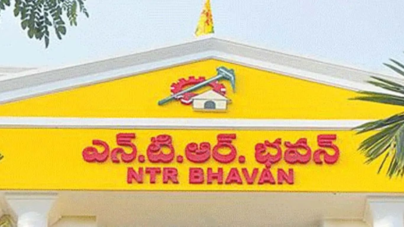 AP Elections 2024: సునామీ సృష్టిస్తోన్న ఎన్డీఏ కూటమి.. ఎన్టీఆర్ భవన్ వద్ద అంబరాన్ని అంటిన సంబరాలు!