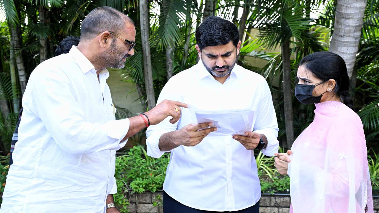 Nara Lokesh: రెండో రోజూ మంత్రి నారా లోకేష్ ‘ప్రజాదర్బార్’.. సమస్యలు విన్నవించిన ప్రజలు